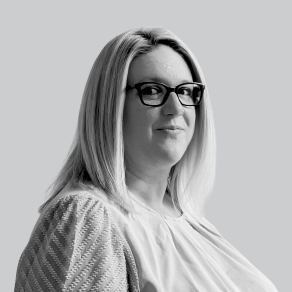 leanne lingham id photo